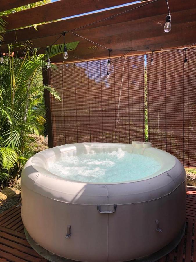Eden Chalet, Spa Privatif Les Abymes Zewnętrze zdjęcie